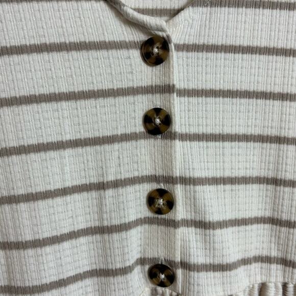 TORRID V-NECK BUTTON DETAIL STRIPED PLUS SIZE WOMEN BLOUSE SIZE 3X - Picture 4 of 7